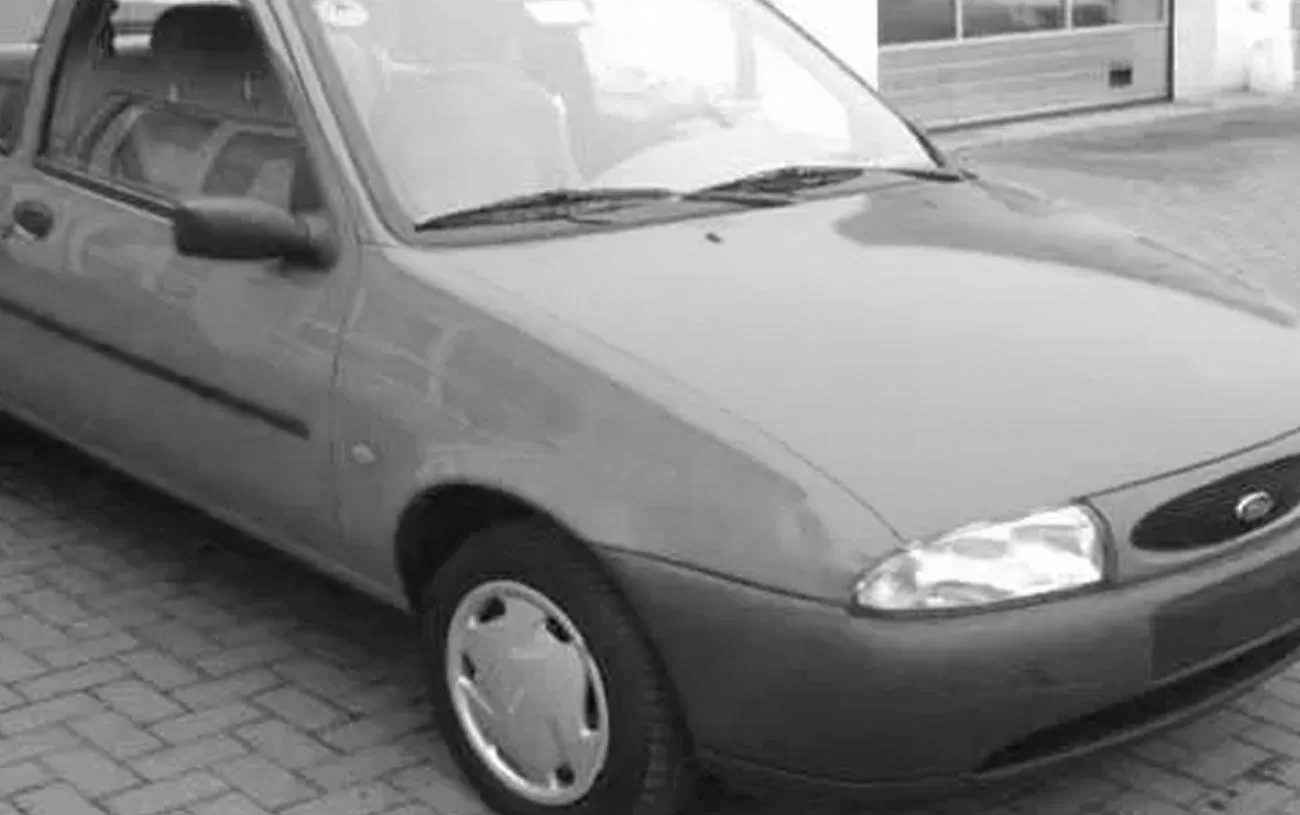 O desempenho do Ford Fiesta 1.0 de 1997 é modesto, com uma aceleração de 0 a 100 km/h em 19,8 segundos e uma velocidade máxima de 146 km/h.