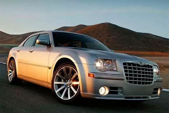 Chrysler 300C  SRT 6.1 V8  2010: Preço, Consumo, Desempenho e Ficha Técnica