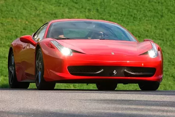 Ferrari 458  Italia 4.5 V8  2015: Preço, Consumo, Desempenho e Ficha Técnica