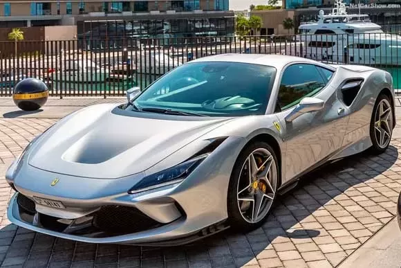 Ferrari F8 Tributo 3.9 V8 Turbo 2022: Preço, Consumo, Desempenho e Ficha Técnica