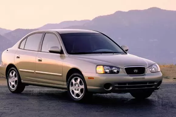 Hyundai Elantra GLS 2.0 2002: Preço, Consumo, Desempenho e Ficha Técnica