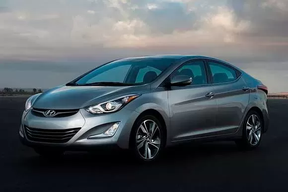 Hyundai Elantra GLS 2.0 2016: Preço, Consumo, Desempenho e Ficha Técnica