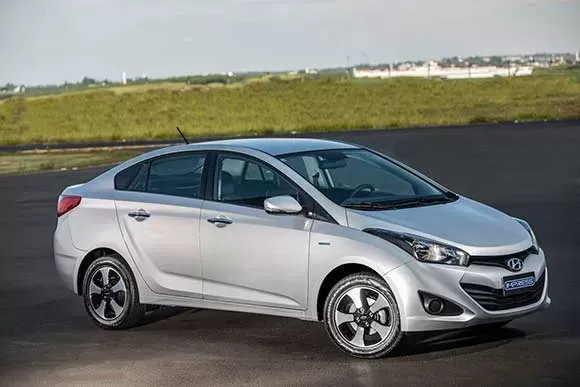 Hyundai HB20S Confort Plus 1.6 AT 2017: Preço, Consumo, Desempenho e Ficha Técnica