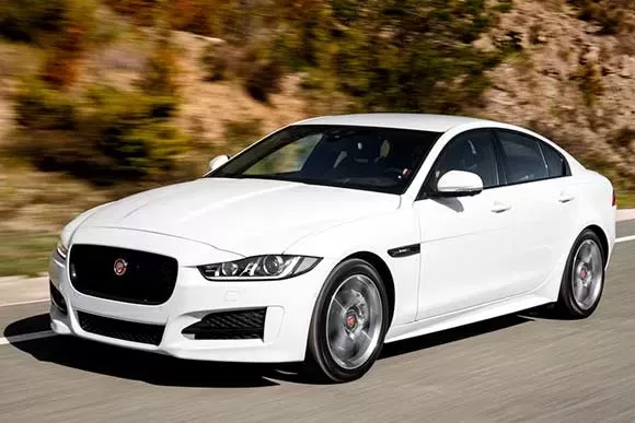 Jaguar XE  Pure 2.0 Turbo  2017: Preço, Consumo, Desempenho e Ficha Técnica