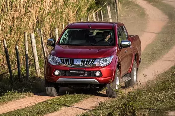 Mitsubishi L200 Triton Sport GLS 2.4 Turbo 2017: Preço, Consumo, Desempenho e Ficha Técnica