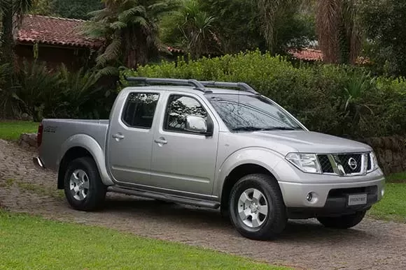 Nissan Frontier  SL 2.5 Turbo 4×4 AT  2016: Preço, Consumo, Desempenho e Ficha Técnica