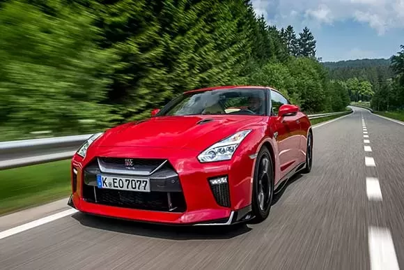 Nissan GT-R Premium 3.8 V6 Biturbo 2017: Preço, Consumo, Desempenho e Ficha Técnica