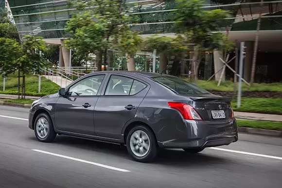 Nissan Versa  SV 1.6 AT  2017: Preço, Consumo, Desempenho e Ficha Técnica