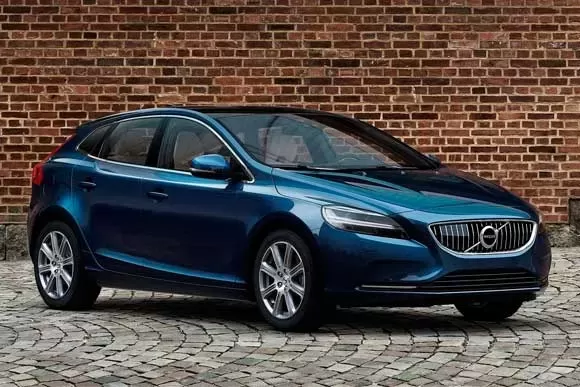 Volvo V40 Momentum T4 2.0 2017: Preço, Consumo, Desempenho e Ficha Técnica